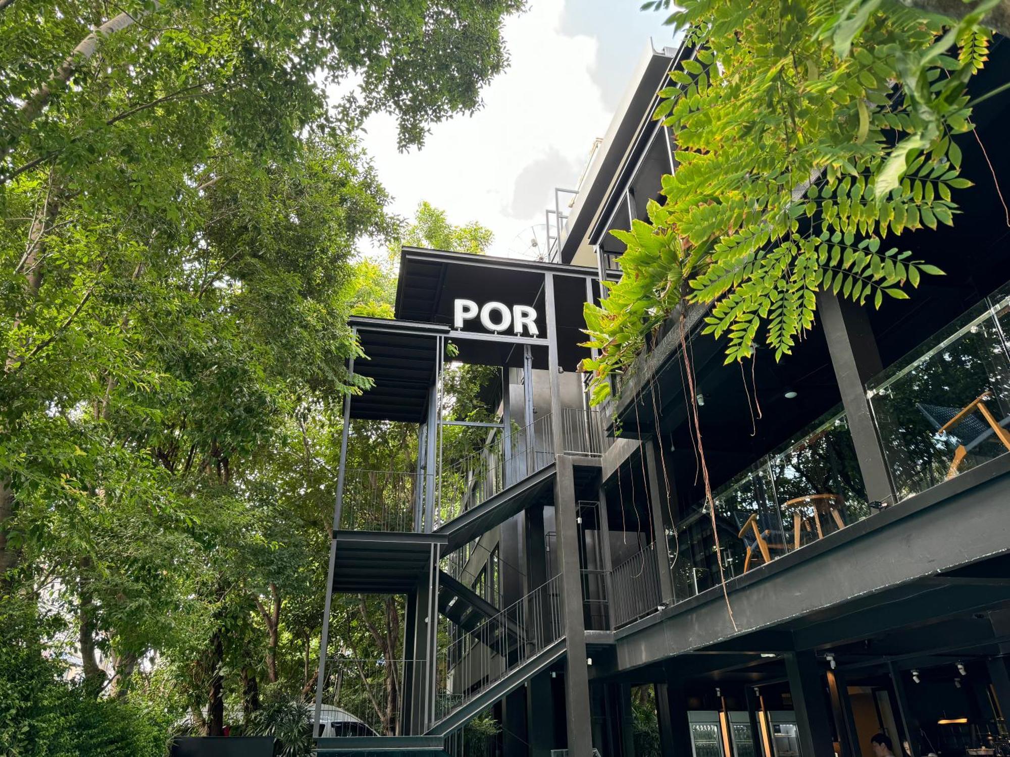 Por Santitham, Chiang Mai